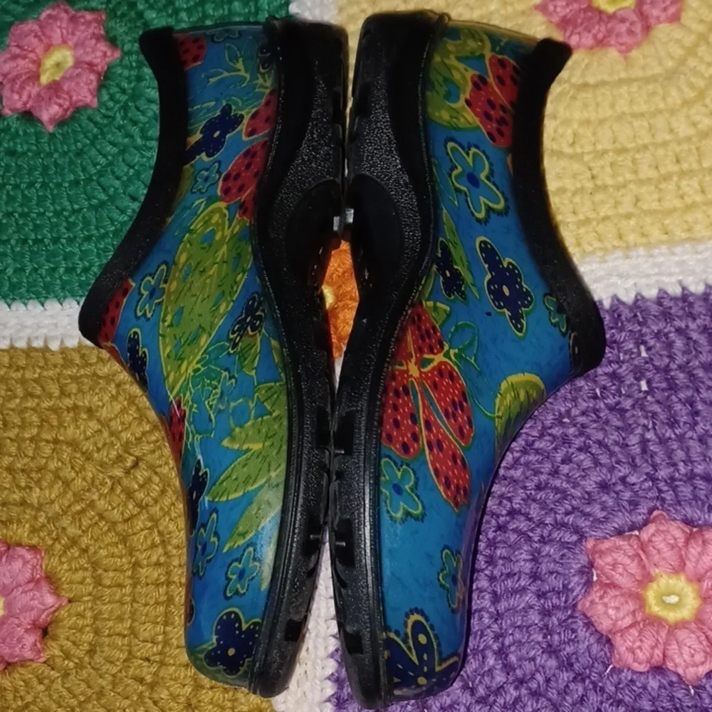 Sloggers floral slip on shoes, floral, waterproof, comfy, stylish,  sz 9